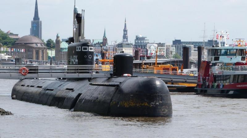 Visit famous U-Boat in Hamburg harbour