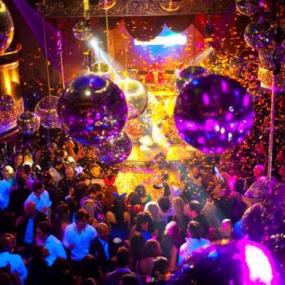 Hamburg is full of funky night clubs perfect for your stag weekend!